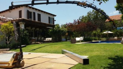 הנחת היסודות עבור הפרגולה